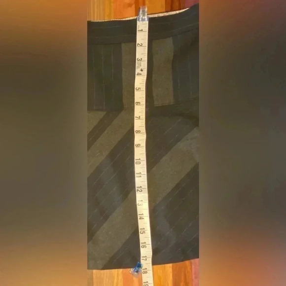 Banana Republic fit and flare skirt 12 - Picture 9 of 9